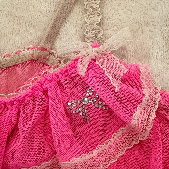 Victoria's Secret lingerie - Picture 2 of 4